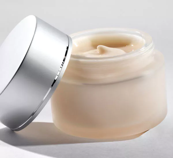 Crèmes topiques pour soigner une couronne perlée